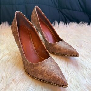 COACH Waverly Pump with Beadchain Womens Size 9.5 B Tan (G4374)